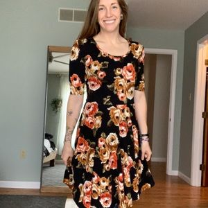 LuLaRoe Nicole dress size Medium